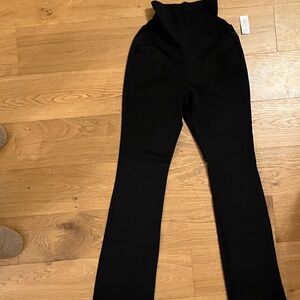 Old Navy Black Maternity Pixie Flare Full-Panel Pants